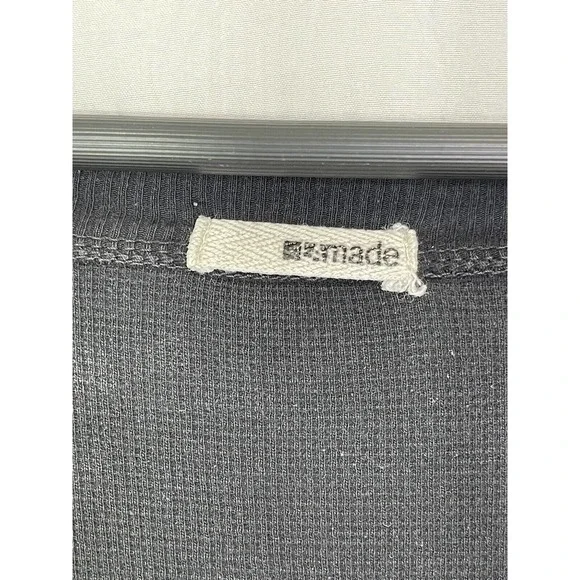 LaMade Women's Black Long Sleeve V-Neck Waffle Knit Top LARGE Athleisure - Picture 2 of 8